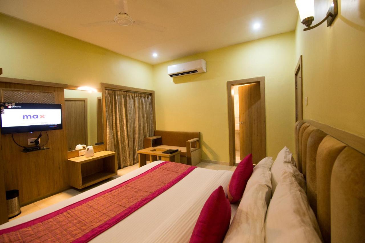 The River Front Resort Sitapur Muafi Extérieur photo
